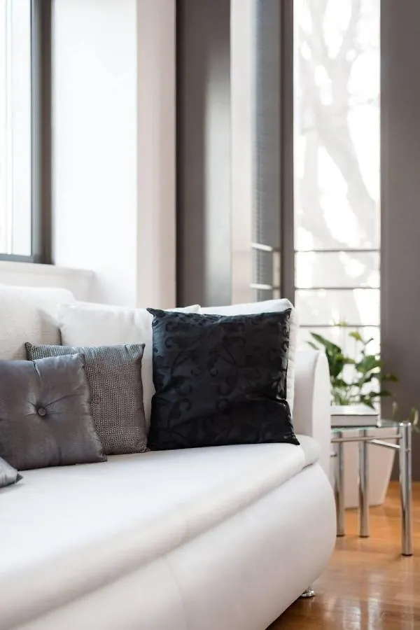 Apartment Infinity Split